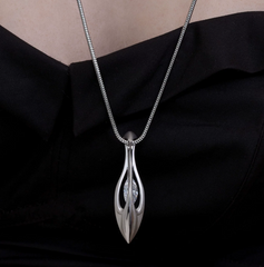Bellflower Crystal Pendant Snake Chain Necklace