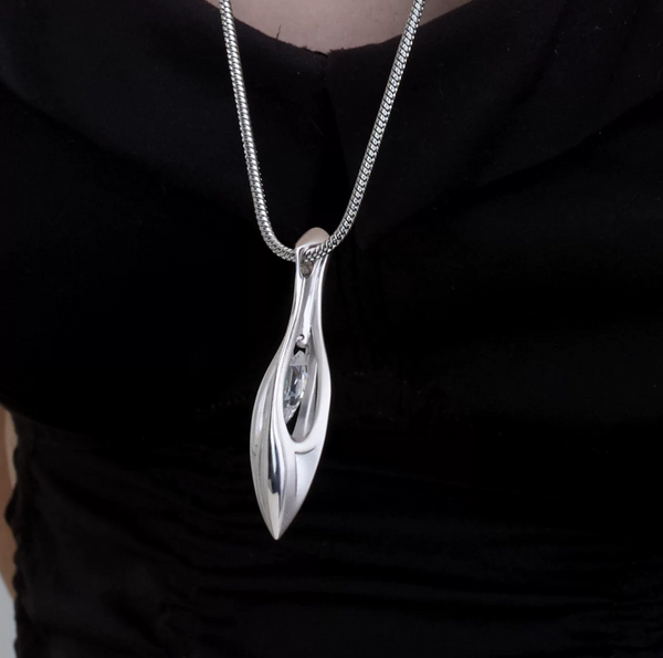 Bellflower Crystal Pendant Snake Chain Necklace